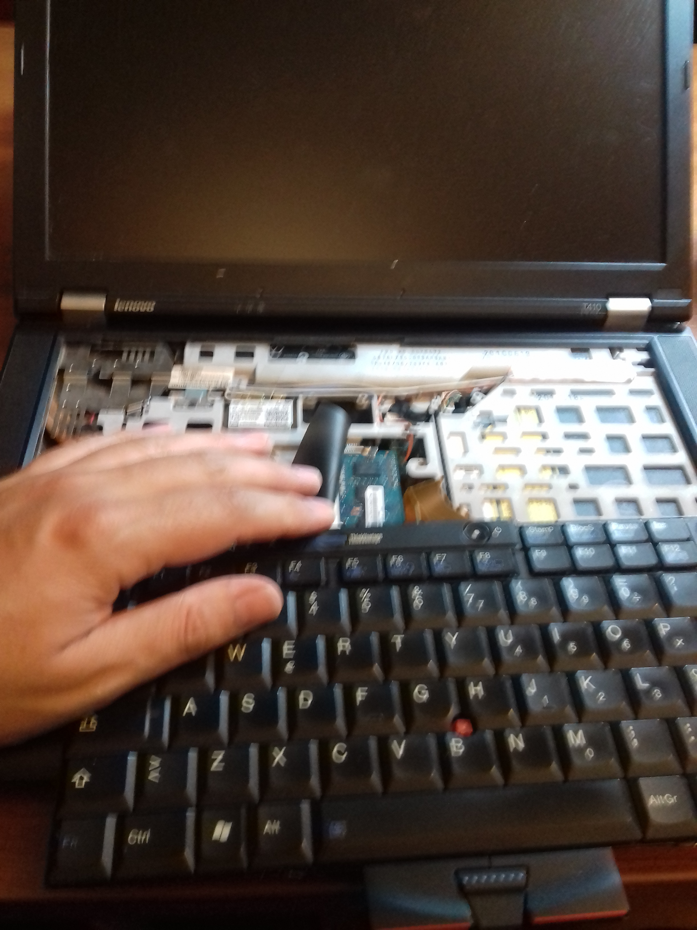 terrorisme forligsmanden Uredelighed Upgrading RAM on my Lenovo Thinkpad T410 – Luca Ferrari – Open Source  advocate, human being